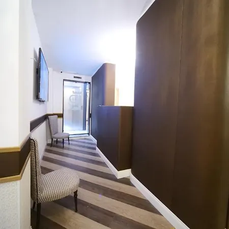 Relais Luxury Corso Pensión 4*